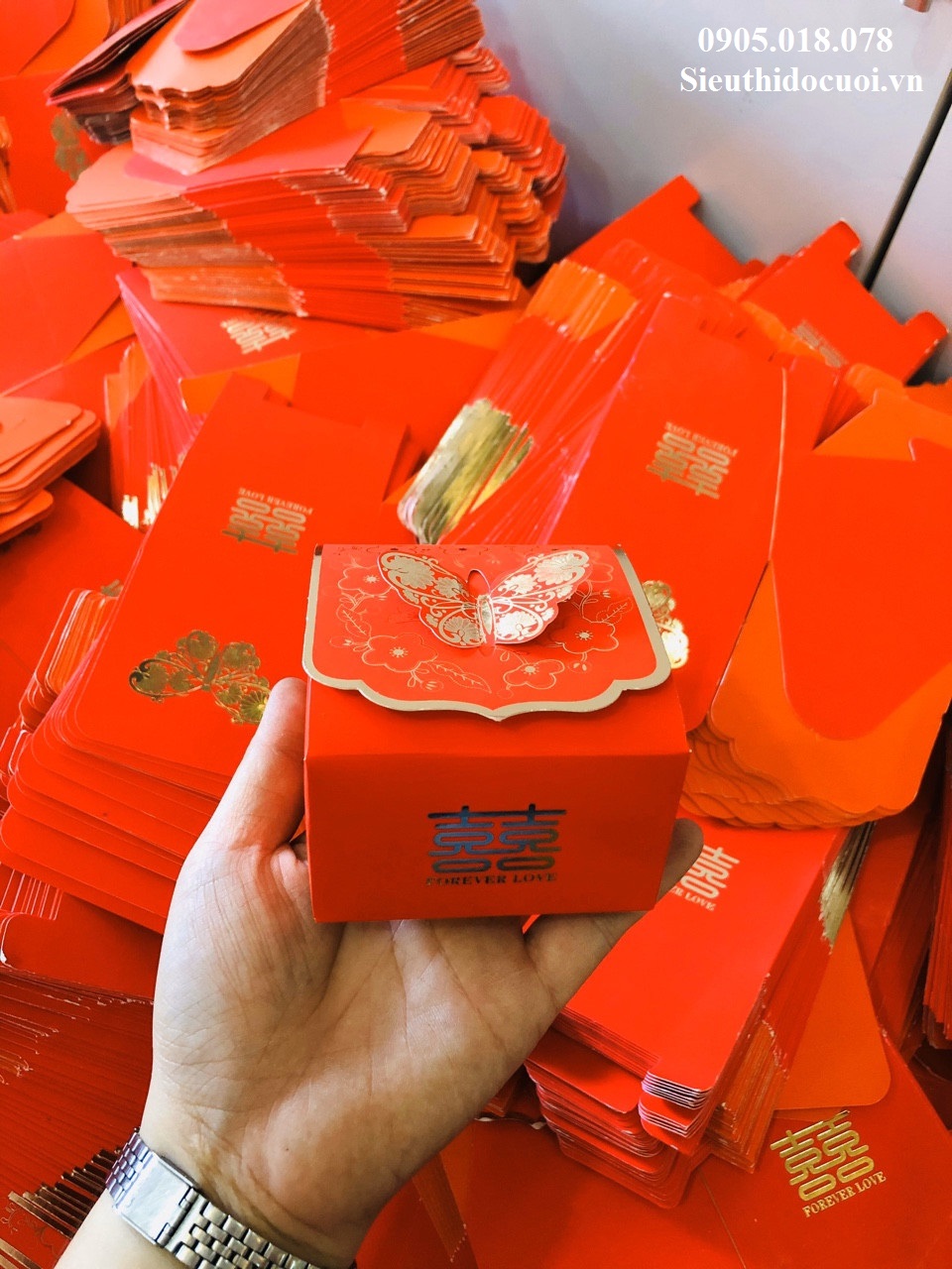 Hộp bánh cưới Hộp bánh cưới