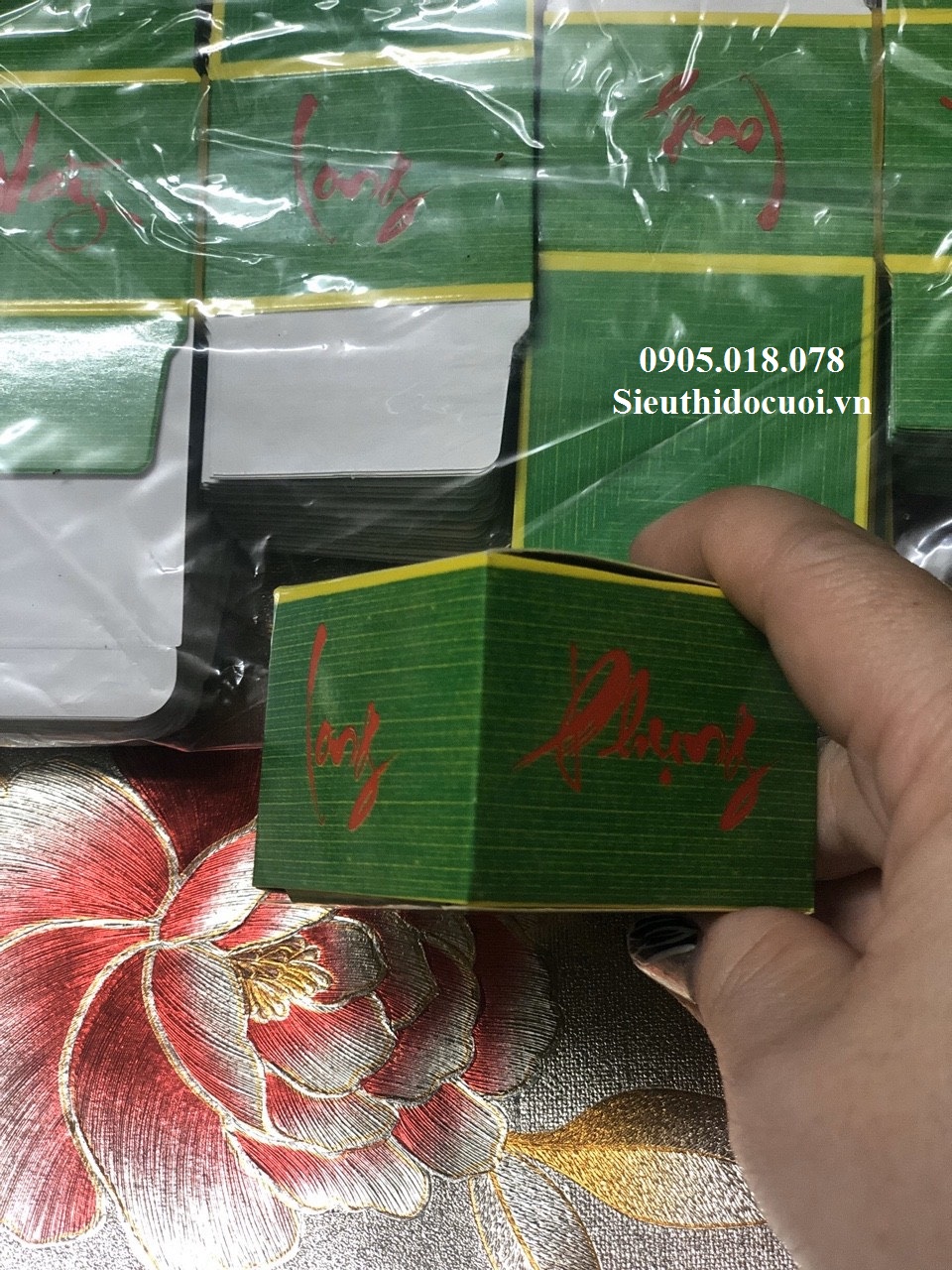 Hộp bánh cưới Hộp bánh cưới