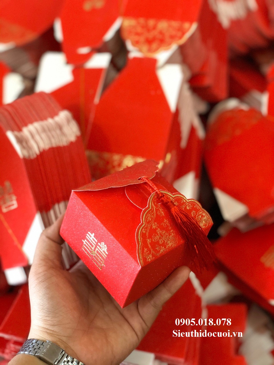 Hộp bánh cưới Hộp bánh cưới