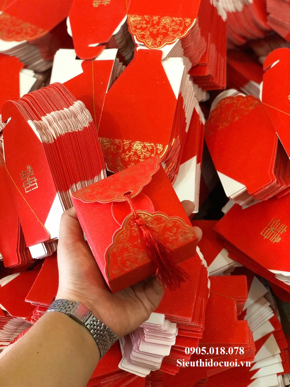 Hộp bánh cưới Hộp bánh cưới