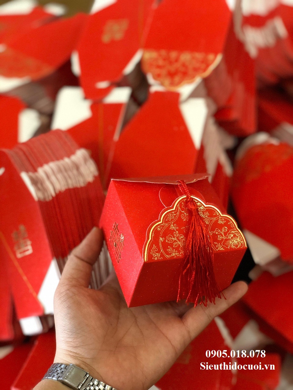 Hộp bánh cưới Hộp bánh cưới