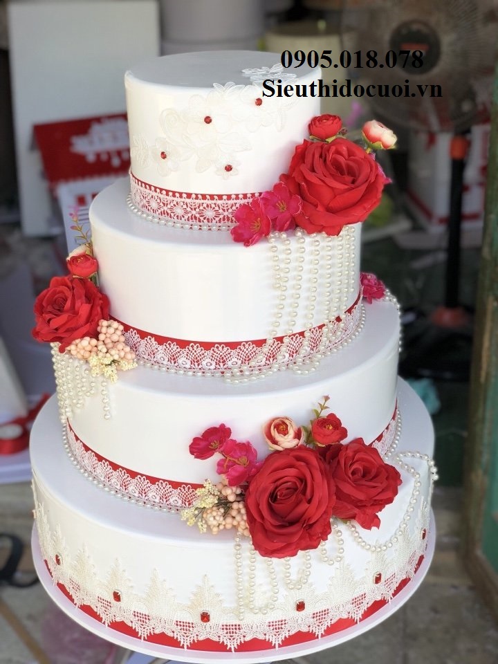 Bánh kem 4 tàng Bánh kem 4 tàng