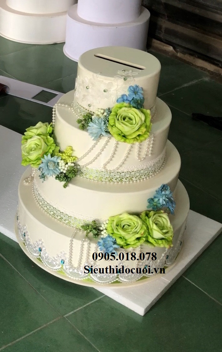 Thùng tiền hình bánh kem Thùng tiền hình bánh kem