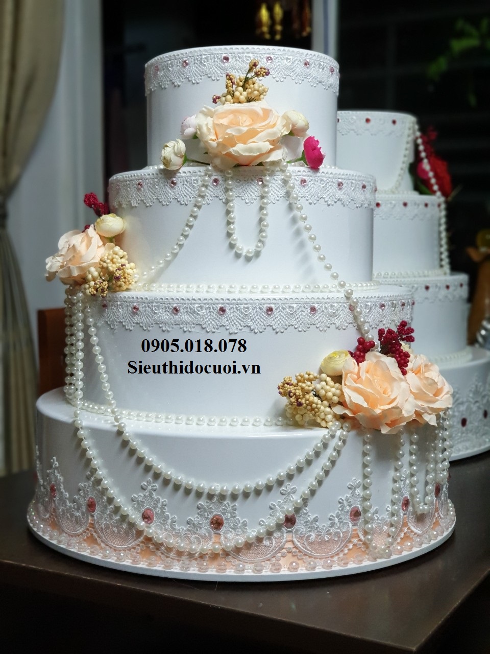 Thùng tiền hình bánh kem Thùng tiền hình bánh kem