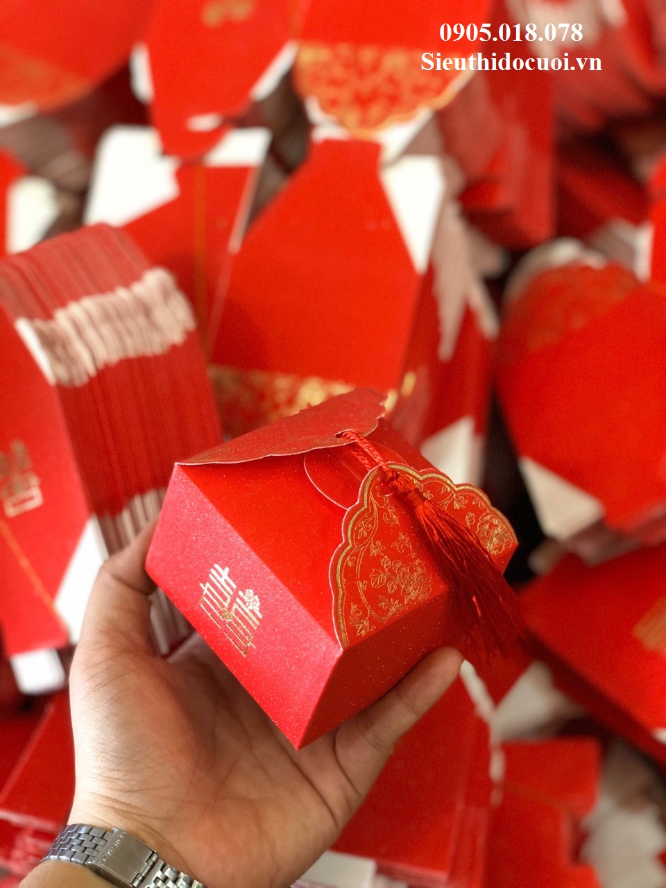 Hộp bánh cưới Hộp bánh cưới