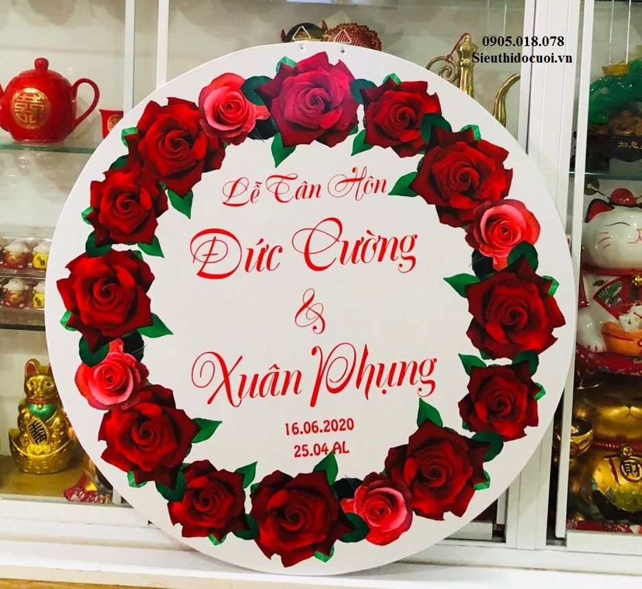 Bảng tên cô dâu chú rể bằng fomex, tem nước suối, chữ xốp Bảng tên cô dâu chú rể bằng fomex, tem nước suối, chữ xốp