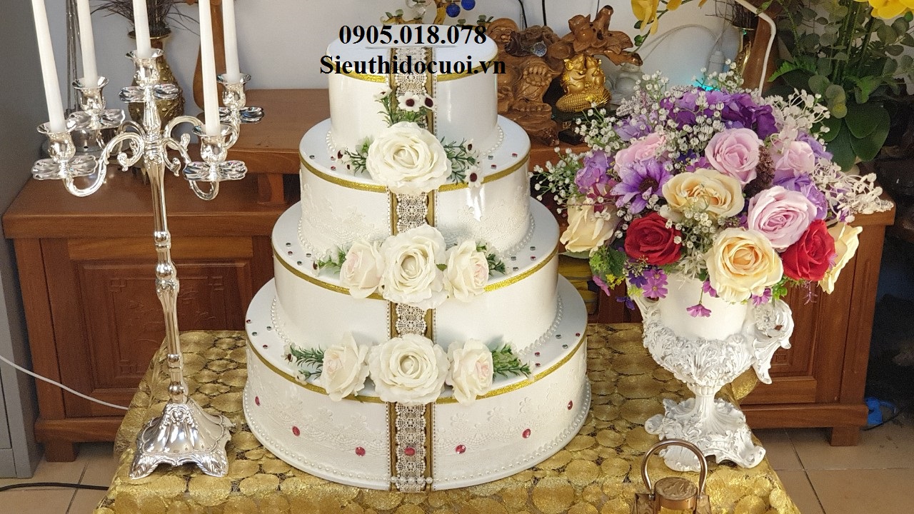 Bánh kem 4 tàng Bánh kem 4 tàng