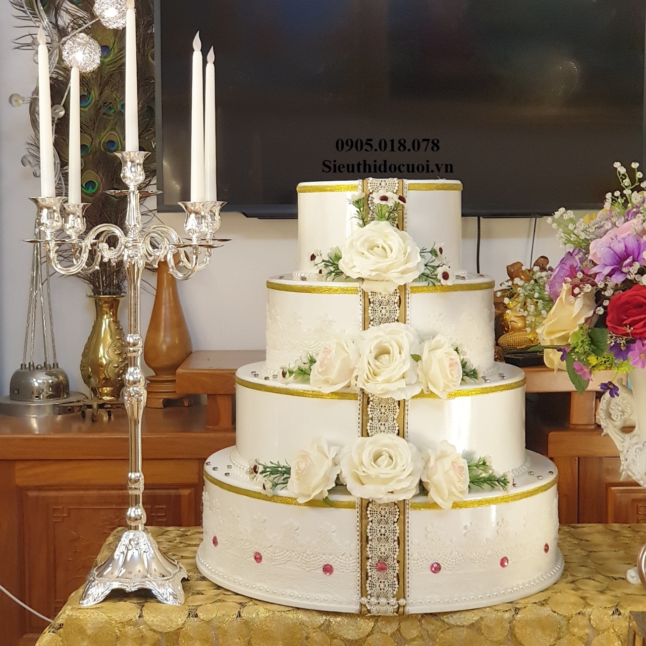 Bánh kem 4 tàng Bánh kem 4 tàng