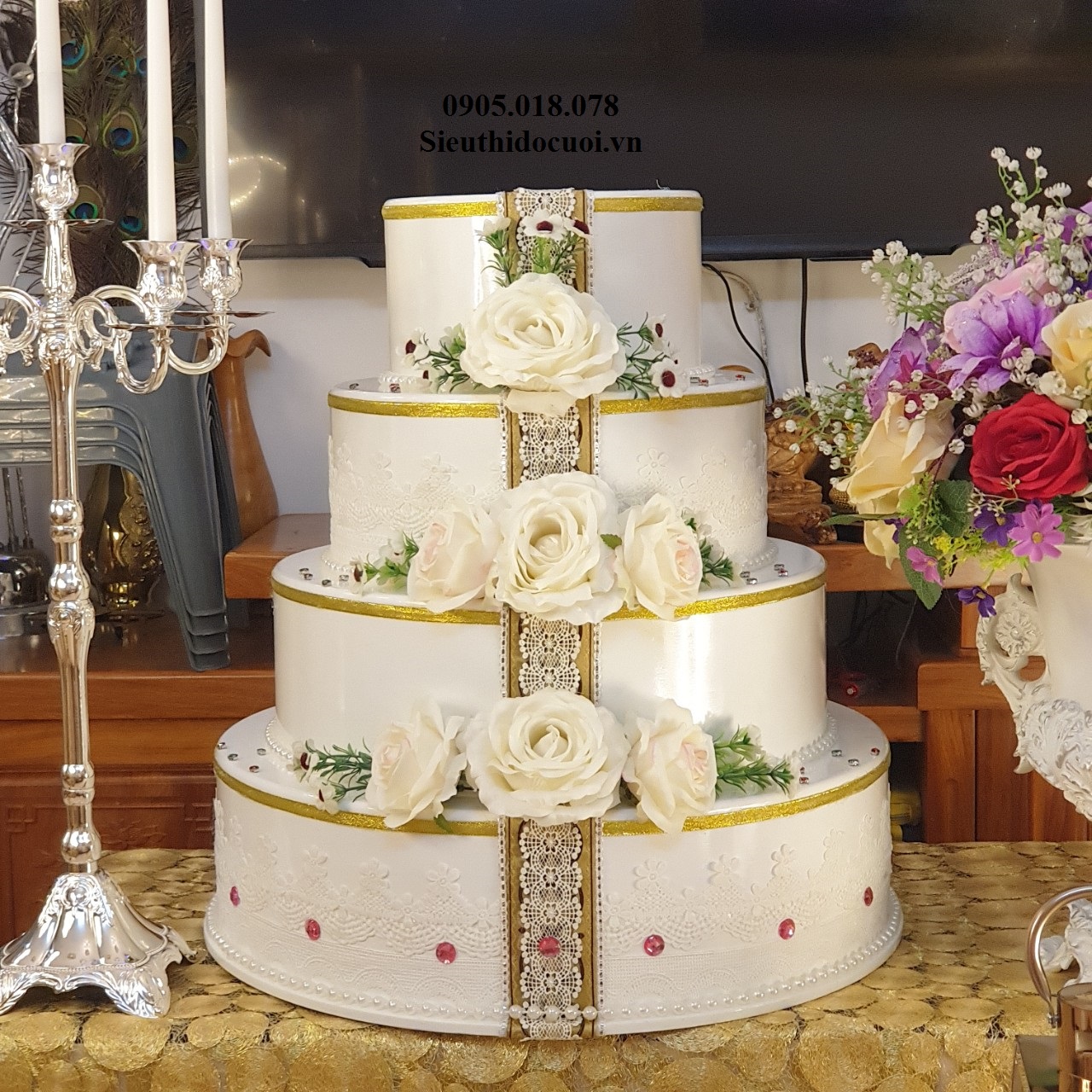 Bánh kem 4 tàng Bánh kem 4 tàng