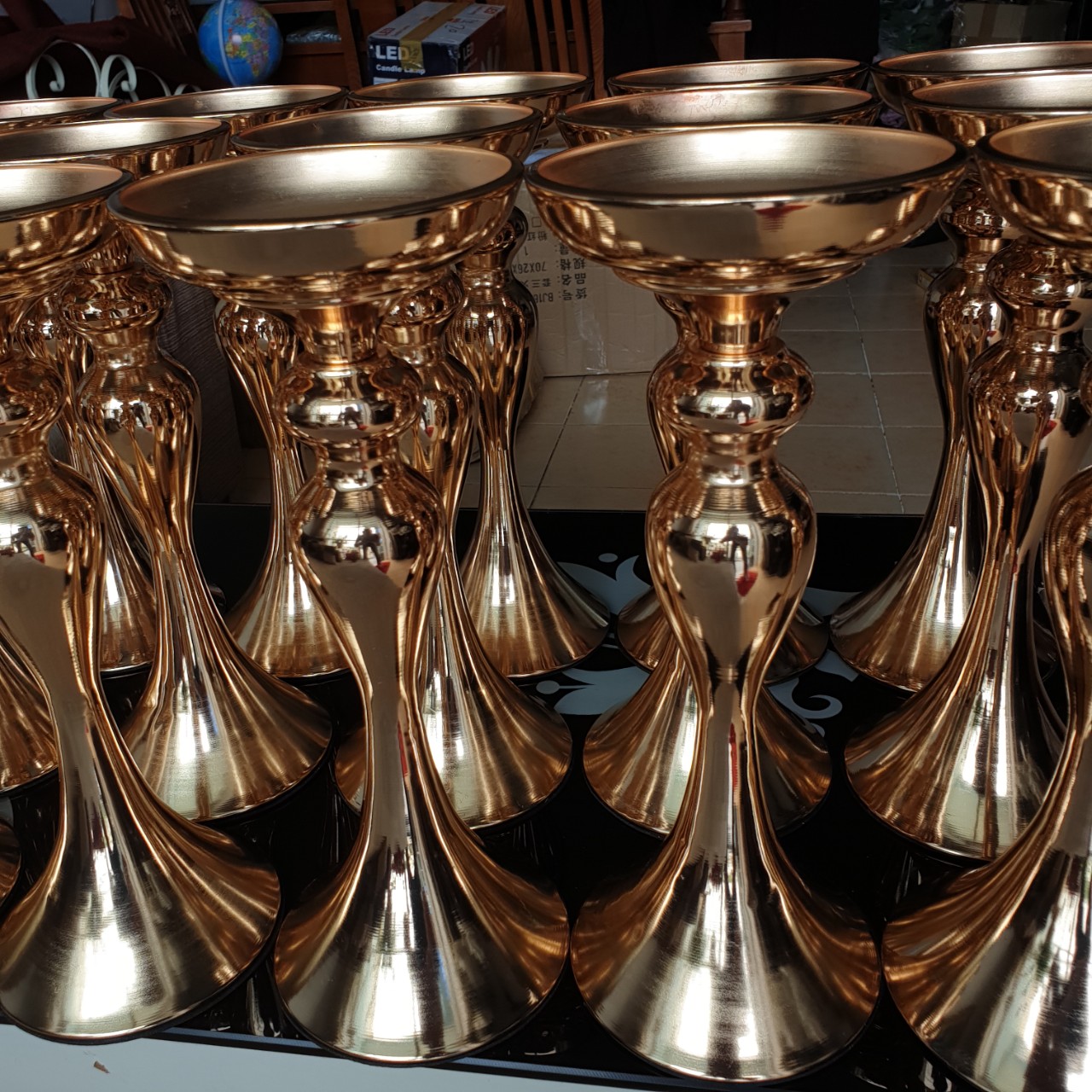 Bình hoa, chân cắm hoa, trụ hoa Bình hoa, chân cắm hoa, trụ hoa