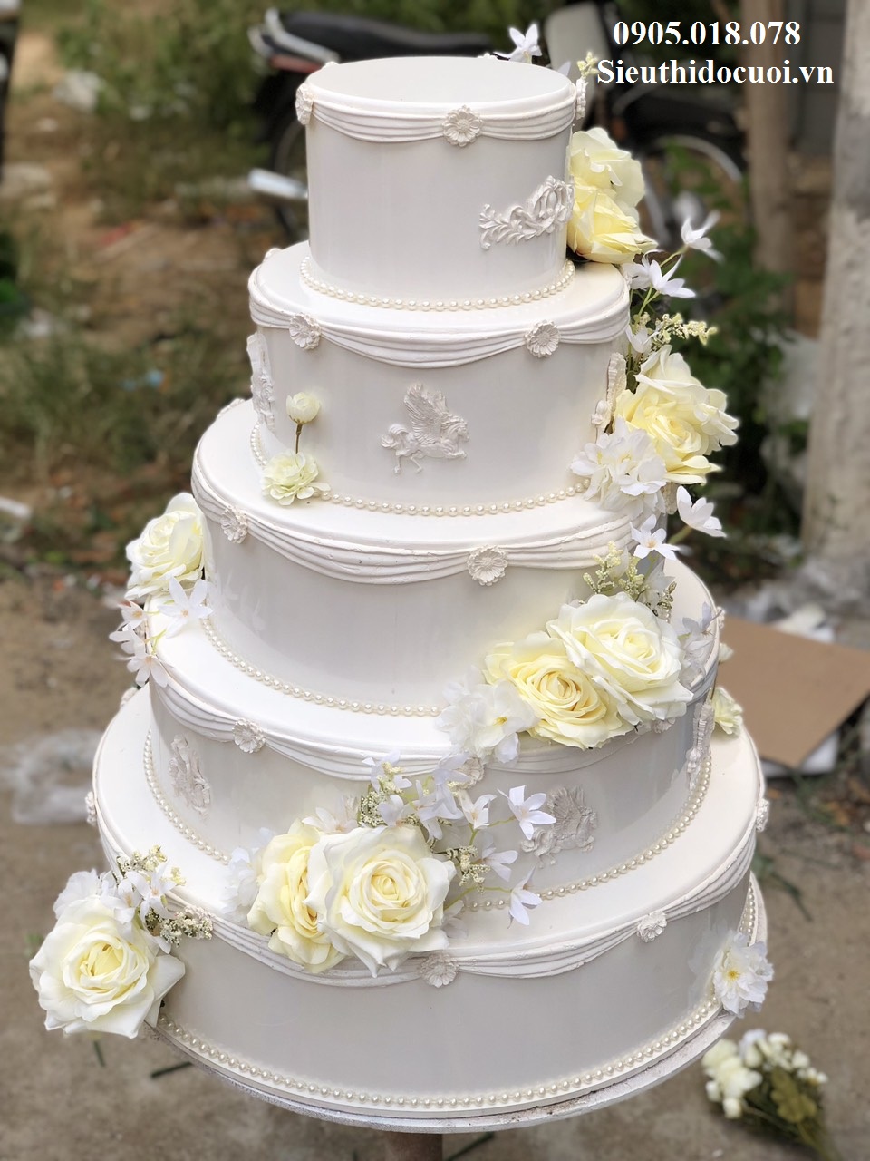 Bánh kem giả Bánh kem giả