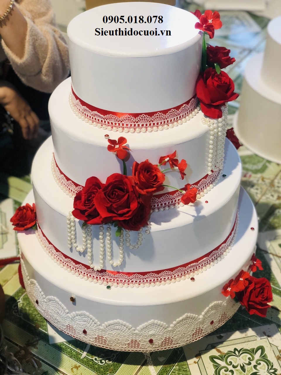 Bánh kem 4 tàng Bánh kem 4 tàng