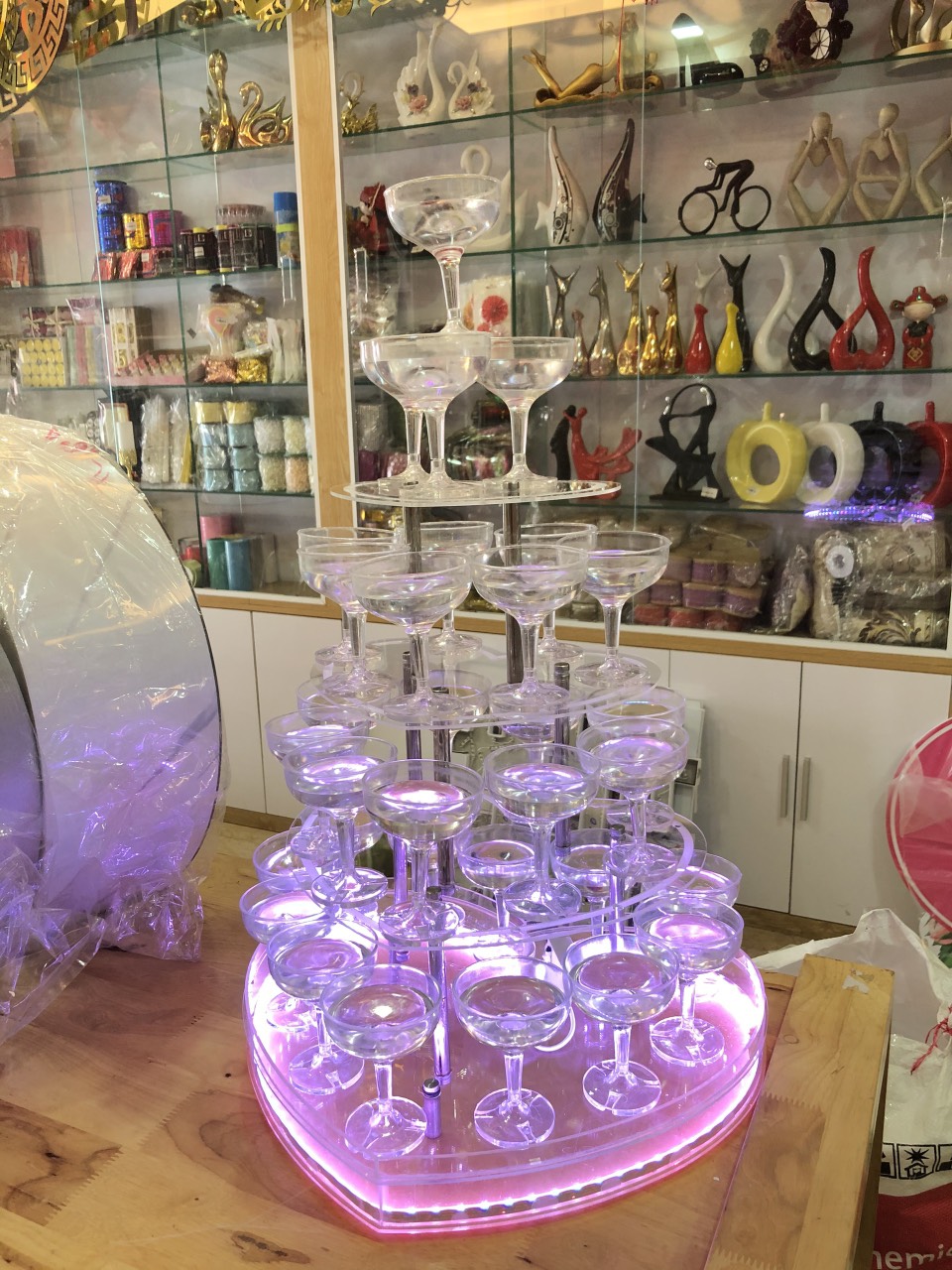 Tháp Ly Trái Tim Tháp Ly Trái Tim