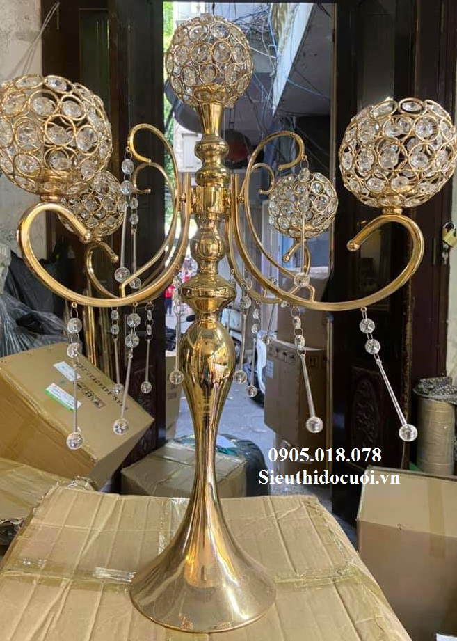 Trụ nến, chân nến