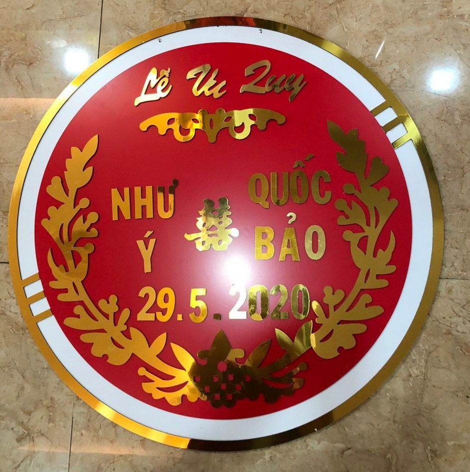 Bảng tên cô dâu chú rể bằng alu và bộ chữ số Bảng tên cô dâu chú rể bằng alu và bộ chữ số