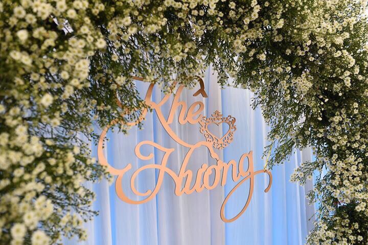 Bảng tên cô dâu chú rể bằng alu và bộ chữ số Bảng tên cô dâu chú rể bằng alu và bộ chữ số