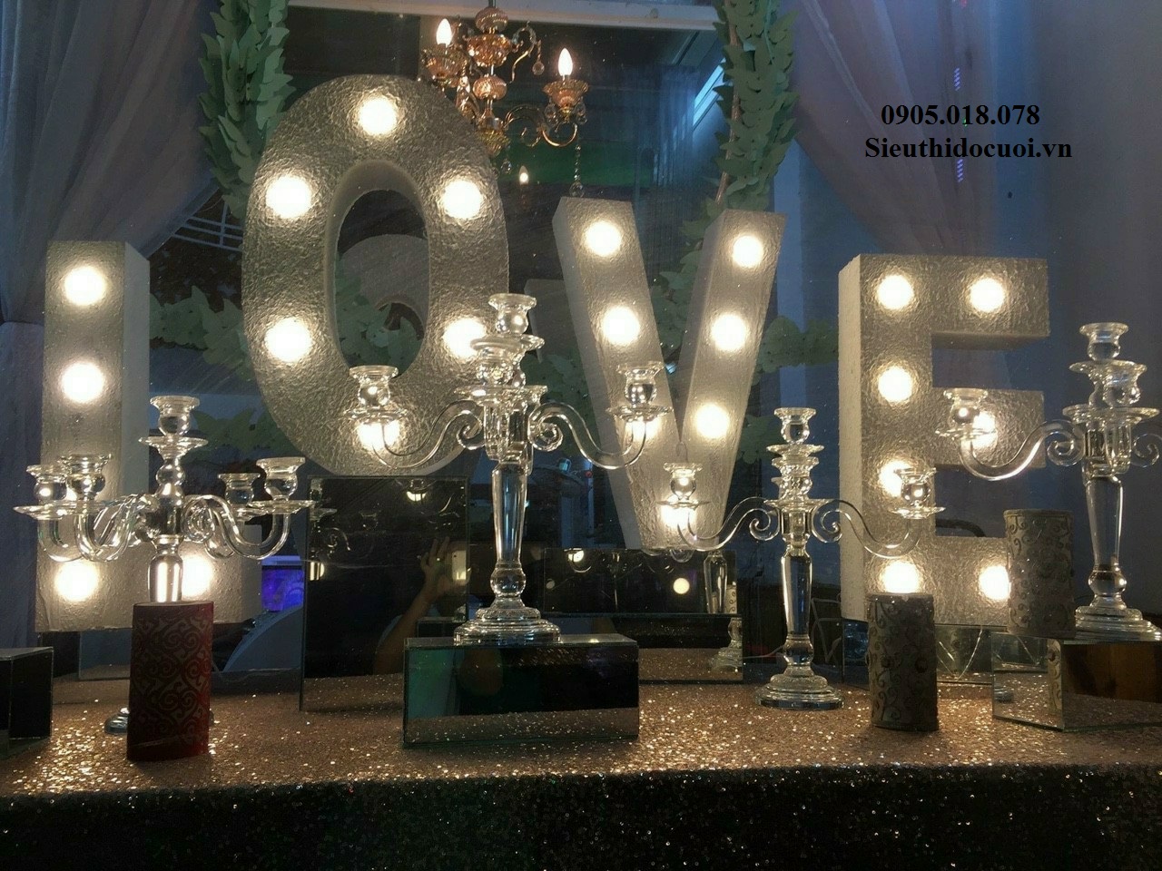 Chữ cái mica đèn led Chữ cái mica đèn led