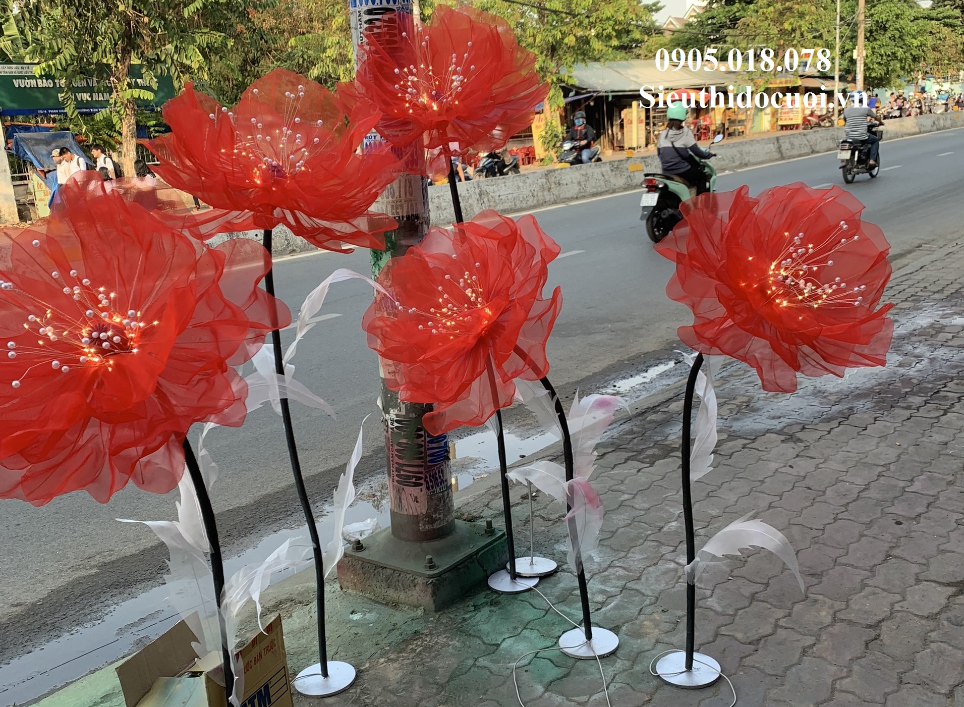 Hoa trang trí sân khấu, lối đi sân khấu Hoa trang trí sân khấu, lối đi sân khấu