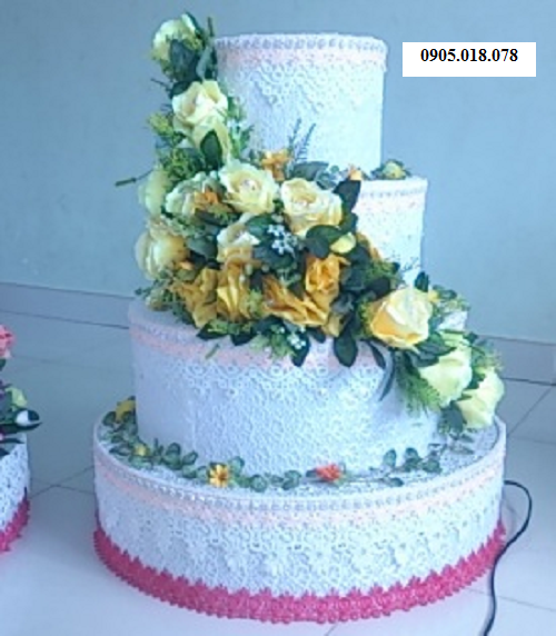 Bánh kem trang trí có đèn led xoay chiều Bánh kem trang trí có đèn led xoay chiều