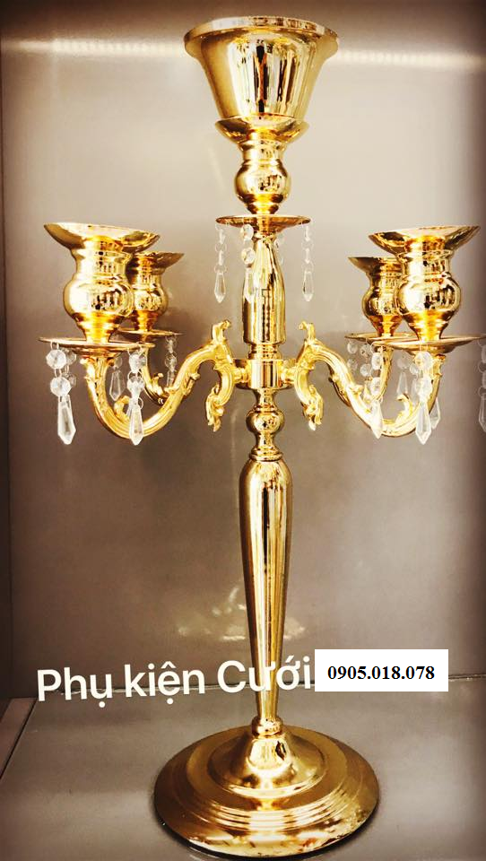 Chân nến pha lê trang trí tông màu vàng Chân nến pha lê trang trí tông màu vàng