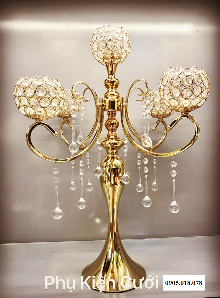 Chân nến pha lê trang trí tông màu vàng Chân nến pha lê trang trí tông màu vàng