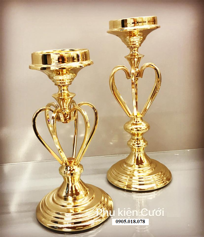 Chân nến pha lê trang trí tông màu vàng Chân nến pha lê trang trí tông màu vàng