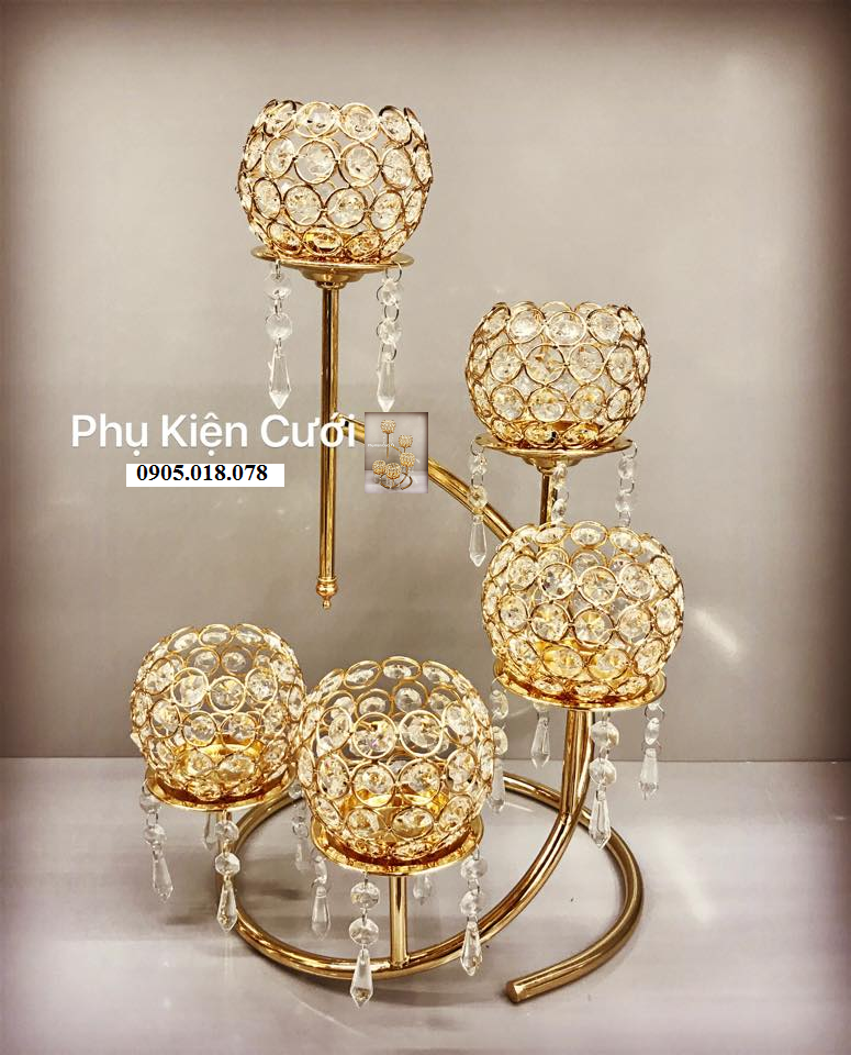 Chân nến pha lê trang trí tông màu vàng Chân nến pha lê trang trí tông màu vàng