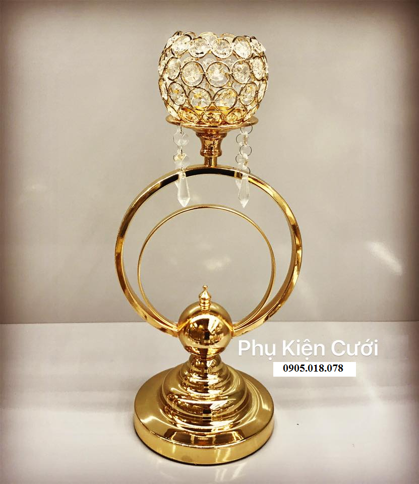 Chân nến pha lê trang trí tông màu vàng Chân nến pha lê trang trí tông màu vàng
