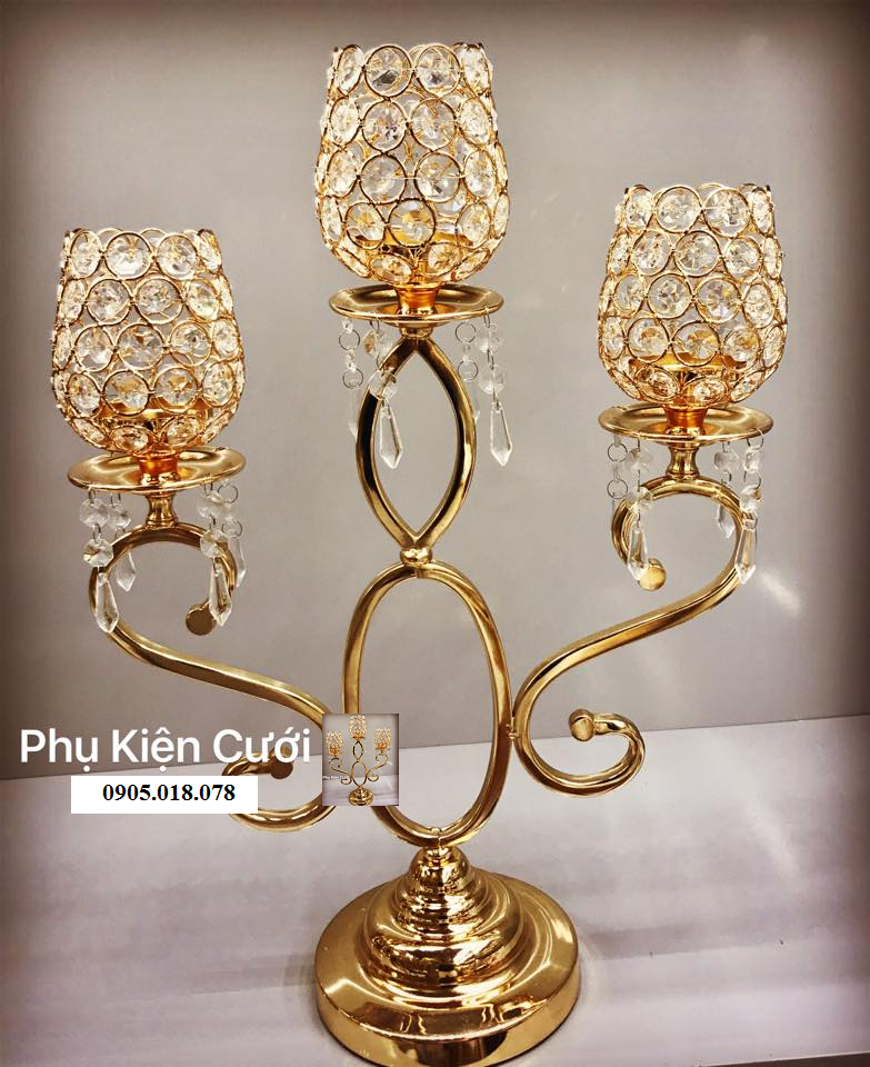 Chân nến pha lê trang trí tông màu vàng Chân nến pha lê trang trí tông màu vàng