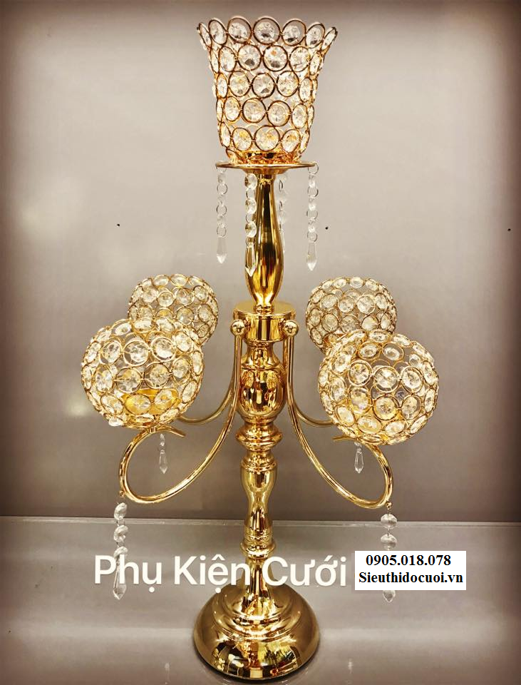 Chân nến pha lê trang trí tông màu vàng Chân nến pha lê trang trí tông màu vàng