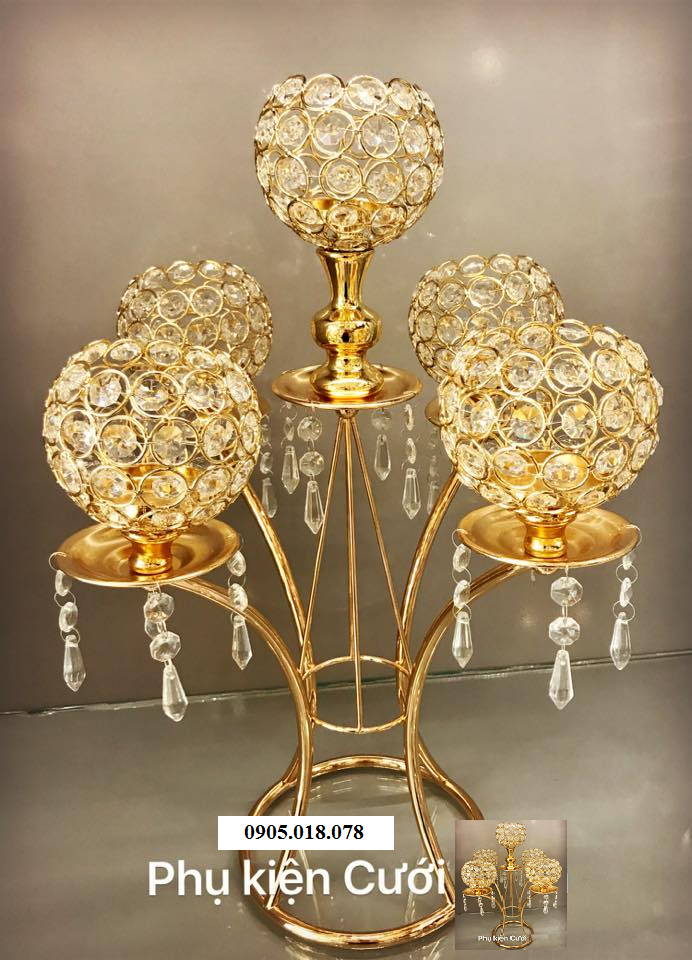 Chân nến pha lê trang trí tông màu vàng Chân nến pha lê trang trí tông màu vàng