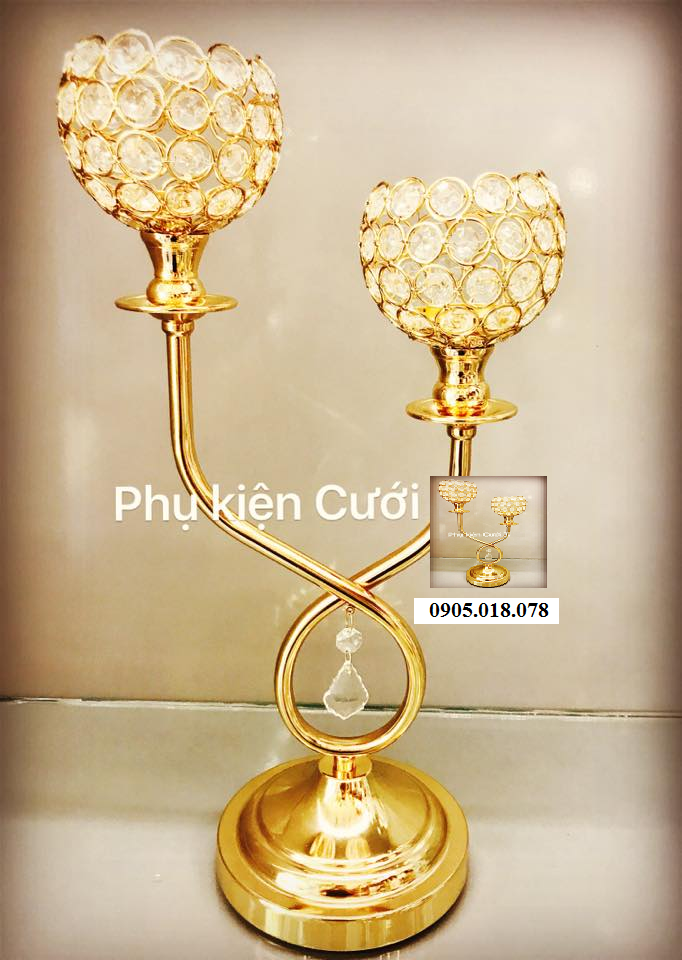 Chân nến pha lê trang trí tông màu vàng Chân nến pha lê trang trí tông màu vàng