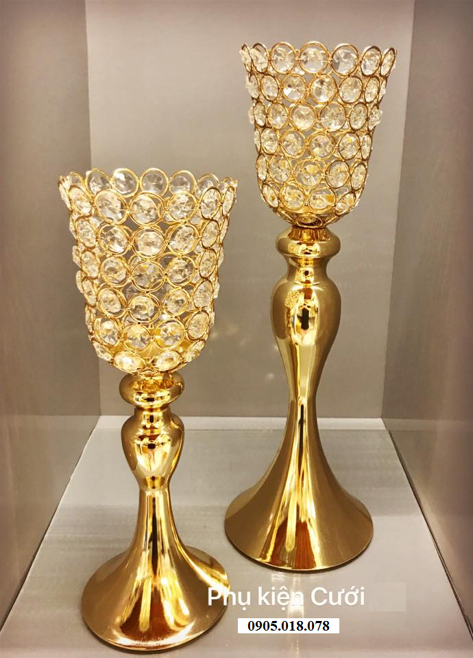 Chân nến pha lê trang trí tông màu vàng Chân nến pha lê trang trí tông màu vàng