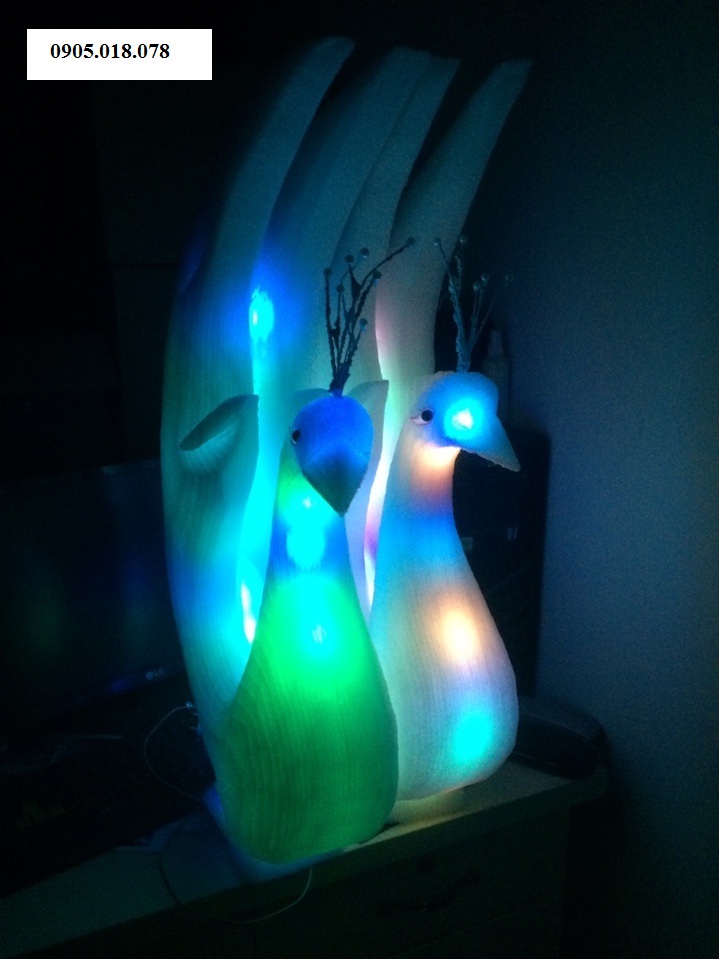Chim công mô hình mút xốp có đèn led Chim công mô hình mút xốp có đèn led