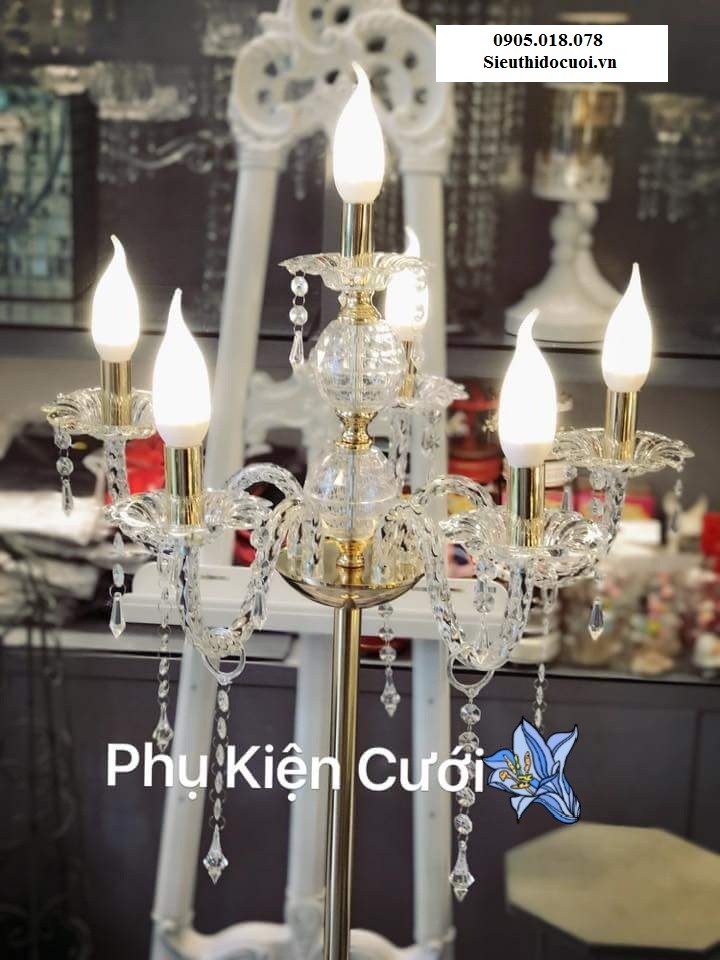 Đèn chùm nến chân đứng giá rẻ Đèn chùm nến chân đứng giá rẻ