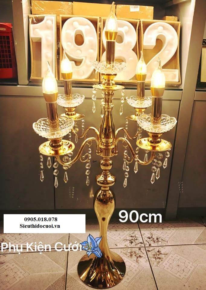 Đèn chùm nến chân đứng giá rẻ Đèn chùm nến chân đứng giá rẻ