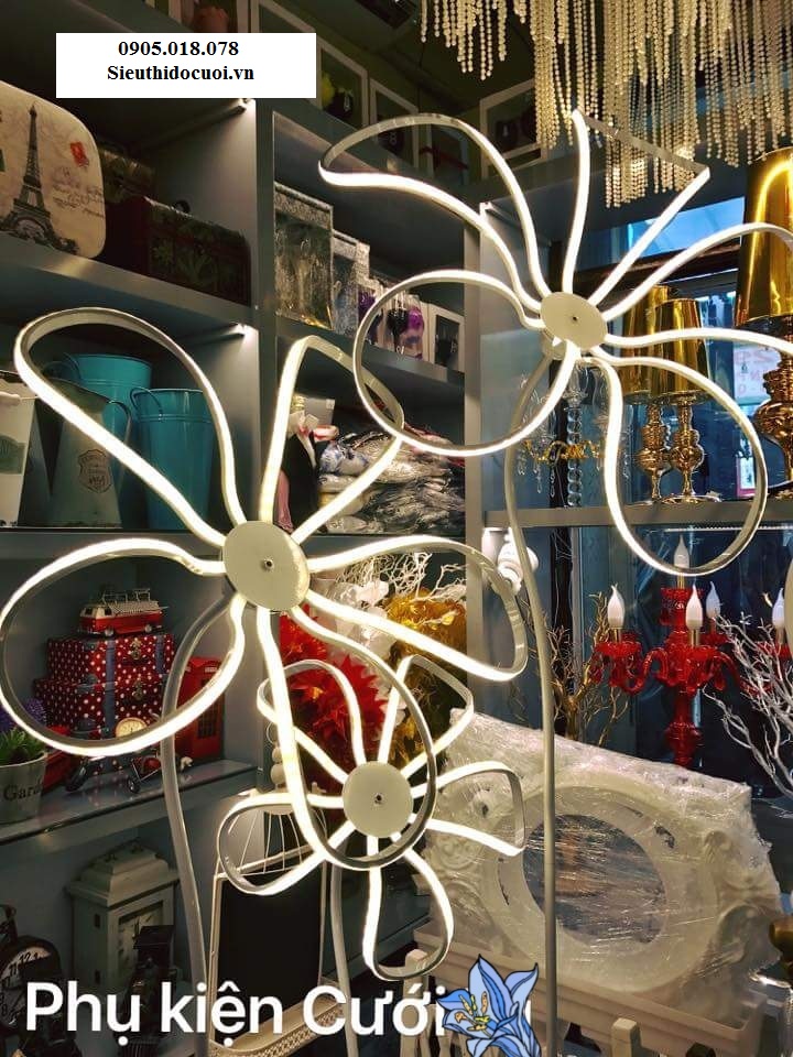 Đèn sân khấu đám cưới led bông hoa Đèn sân khấu đám cưới led bông hoa