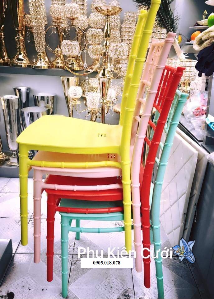 Ghế Tiffany bằng nhựa cao cấp đúc nguyên khối Ghế Tiffany bằng nhựa cao cấp đúc nguyên khối