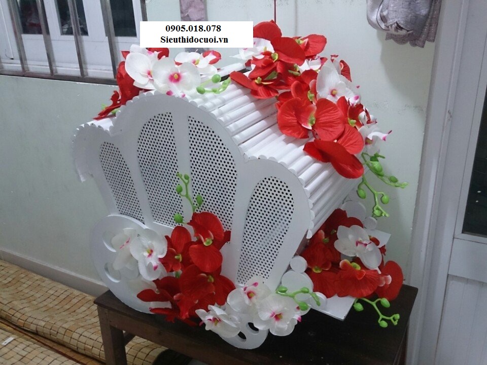 Thùng tiền đám cưới hình xe ngựa Thùng tiền đám cưới hình xe ngựa