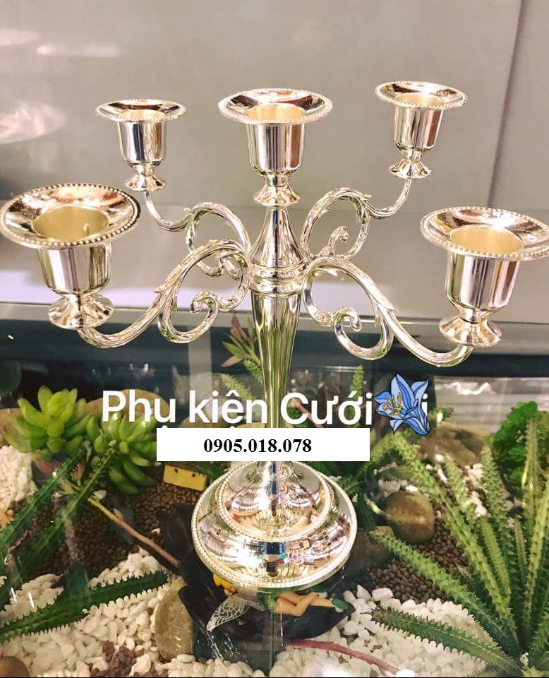 Trụ nến pha lê trong suốt giá rẻ Trụ nến pha lê trong suốt giá rẻ