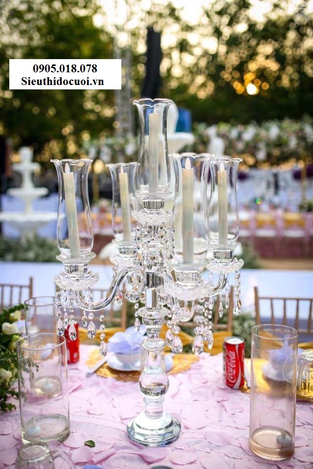 Trụ nến pha lê trong suốt giá rẻ Trụ nến pha lê trong suốt giá rẻ