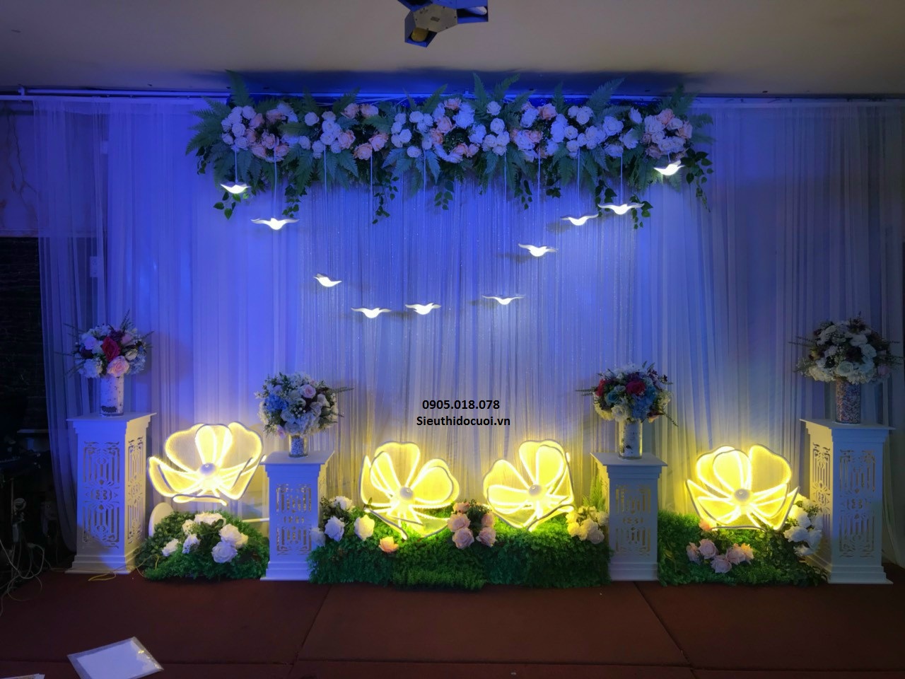 Sóng đèn hoa lan đại, dẫn lối hoa lan đại Sóng đèn hoa lan đại, dẫn lối hoa lan đại