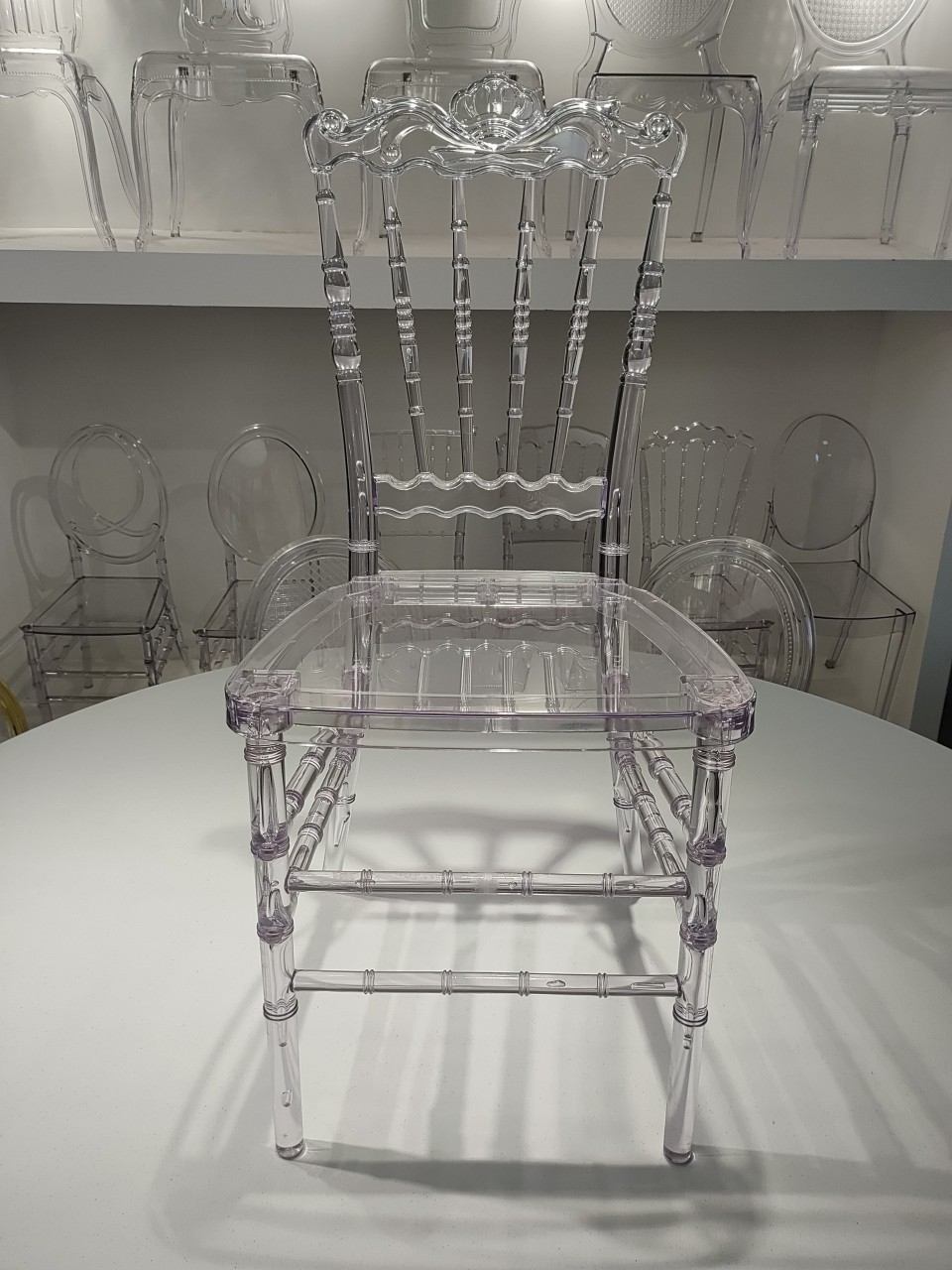 Ghế trong suốt Ghế trong suốt