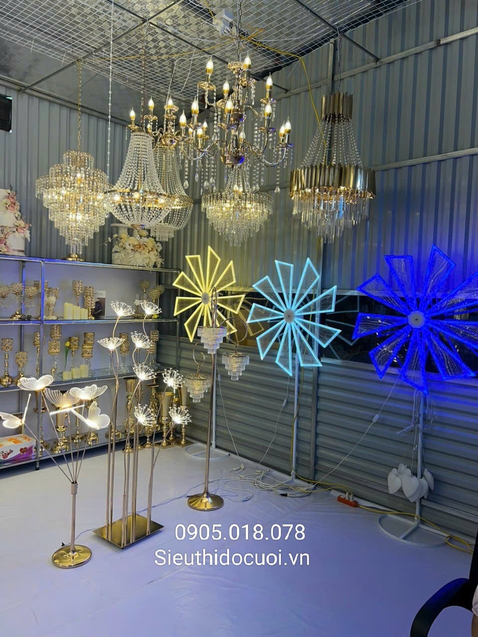 ĐÈN DẪN LỐI SÂN KHẤU BÔNG TUYẾT 8 BÓNG ĐÈN DẪN LỐI SÂN KHẤU BÔNG TUYẾT 182 BÓNG