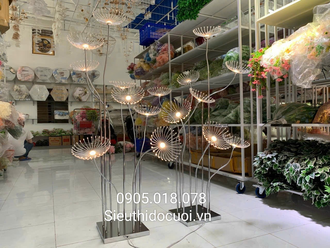 ĐÈN DẪN LỐI SÂN KHẤU BỒ CÔNG ANH ĐÈN DẪN LỐI SÂN KHẤU BỒ CÔNG ANH