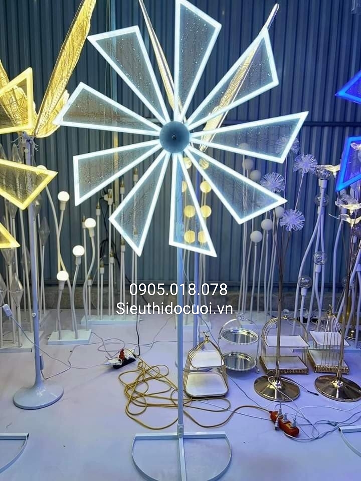 ĐÈN DẪN LỐI CỐI XAY GIÓ ĐÈN DẪN LỐI CỐI XAY GIÓ