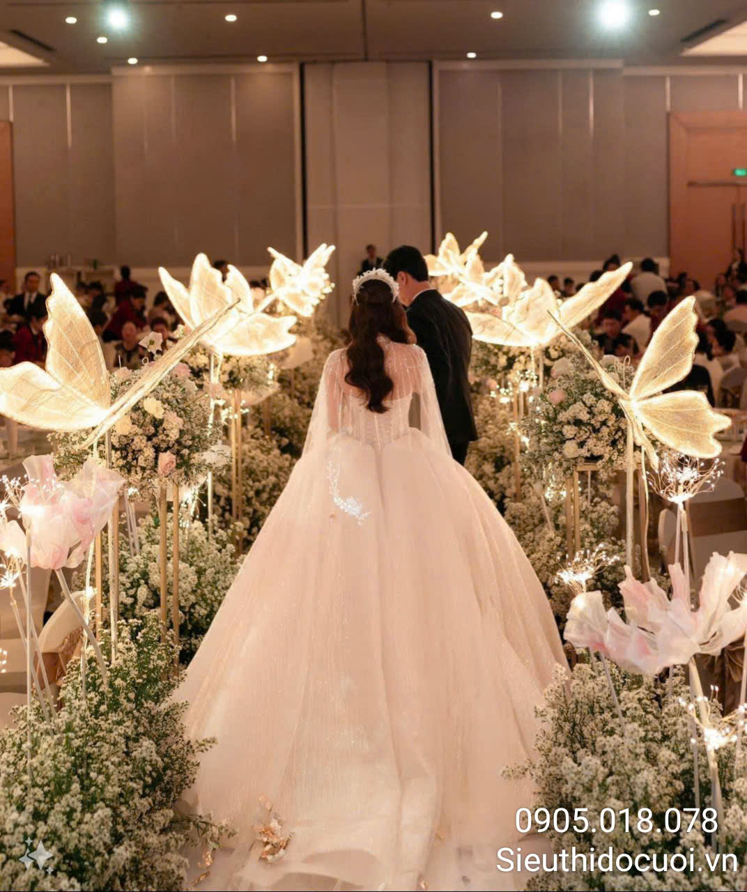 Đèn dẫn lối sân khấu đám cưới bướm led lớn Đèn dẫn lối sân khấu đám cưới bướm led lớn