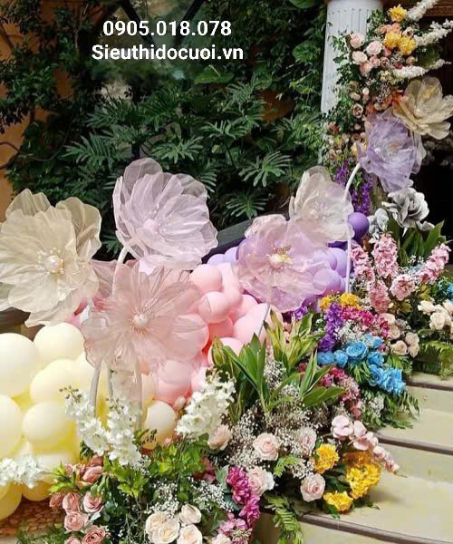 Dẫn lối sân khấu hoa voan Dẫn lối sân khấu hoa voan