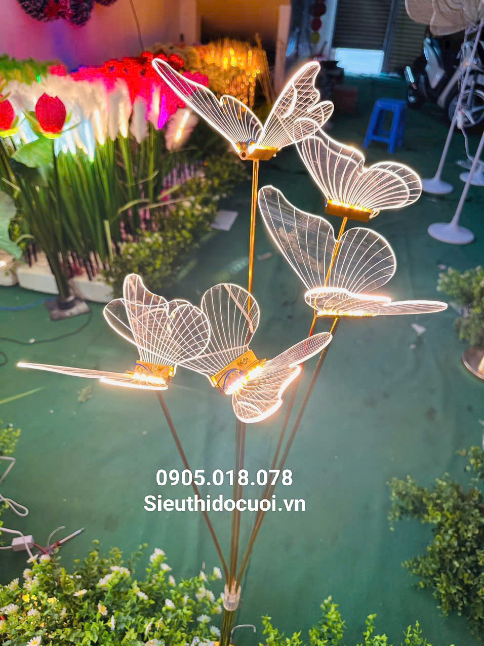 Đèn dẫn lối sân khấu bướm meka Đèn dẫn lối sân khấu bướm meka