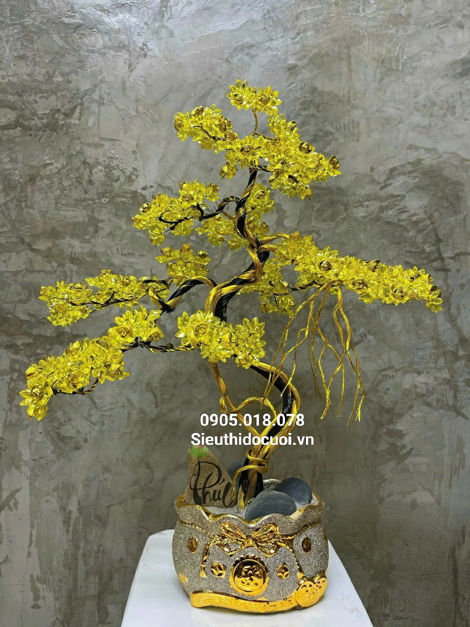 Hoa Mai Pha Lê Hoa Mai Pha Lê